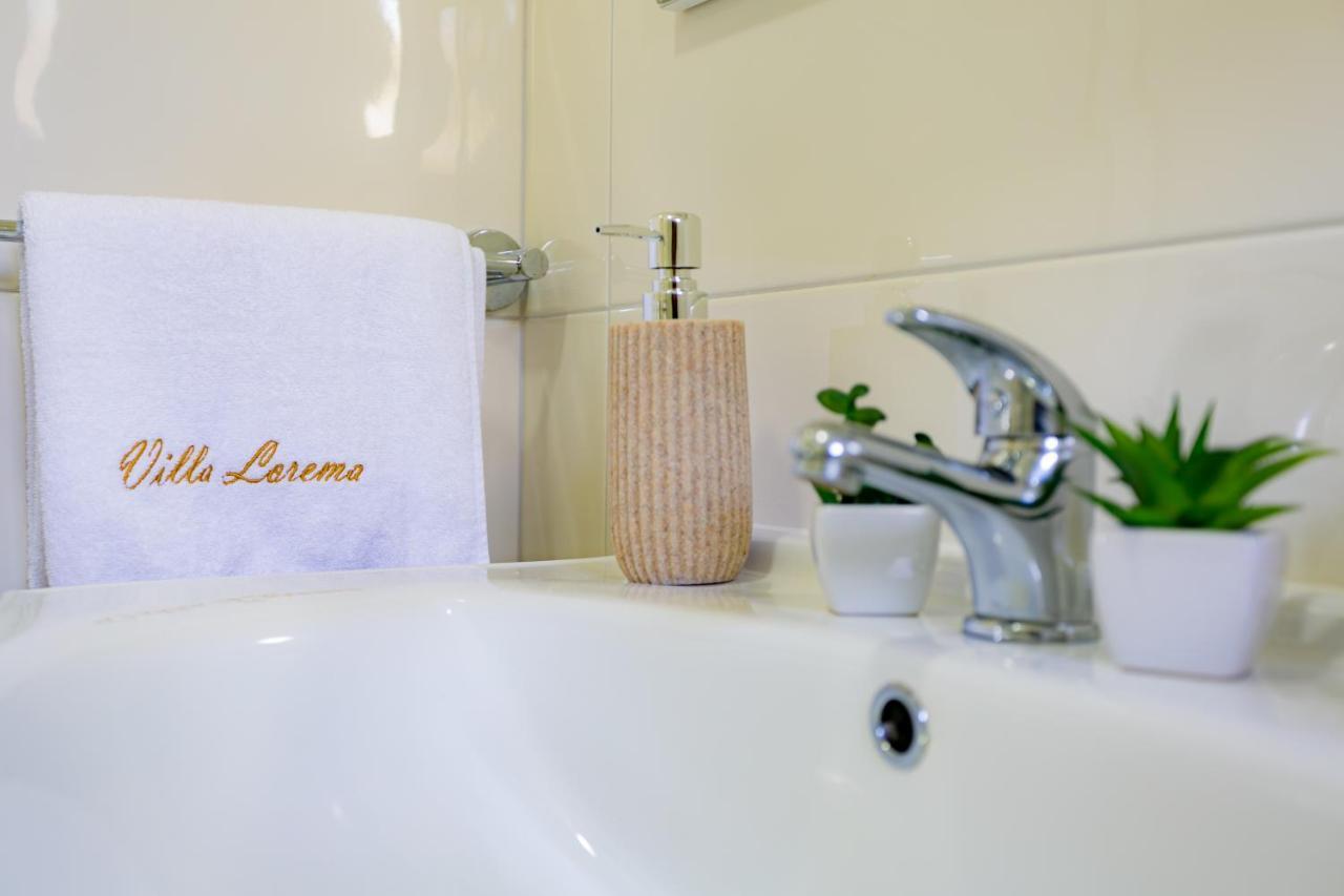 Villa Lorema-Pet Friendly On 5000 Sqm Garden,Pool, Jacuzzi, Billiard&Ps5 Sveti Filip i Jakov Exteriör bild