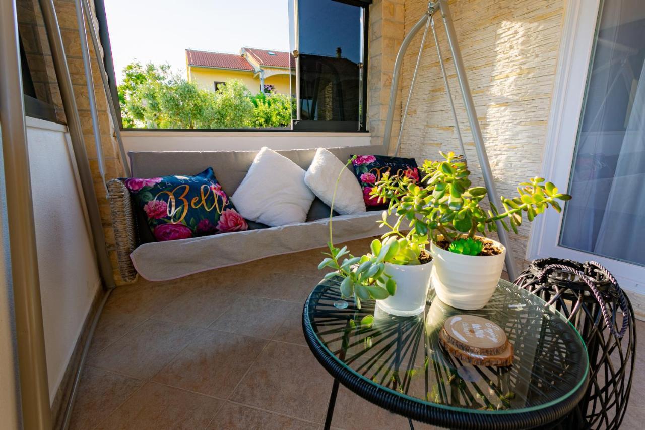 Villa Lorema-Pet Friendly On 5000 Sqm Garden,Pool, Jacuzzi, Billiard&Ps5 Sveti Filip i Jakov Exteriör bild